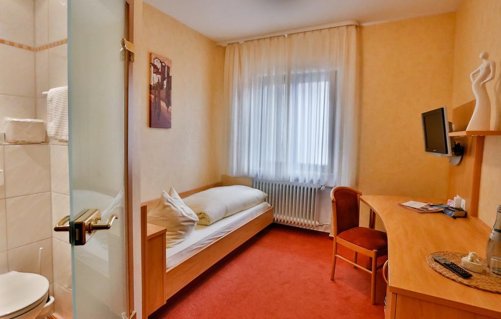 Hotel Ochsen أَميربوخ الغرفة الصورة